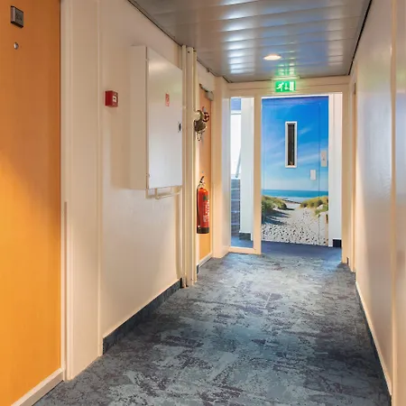 Badhotel Scheveningen 3*