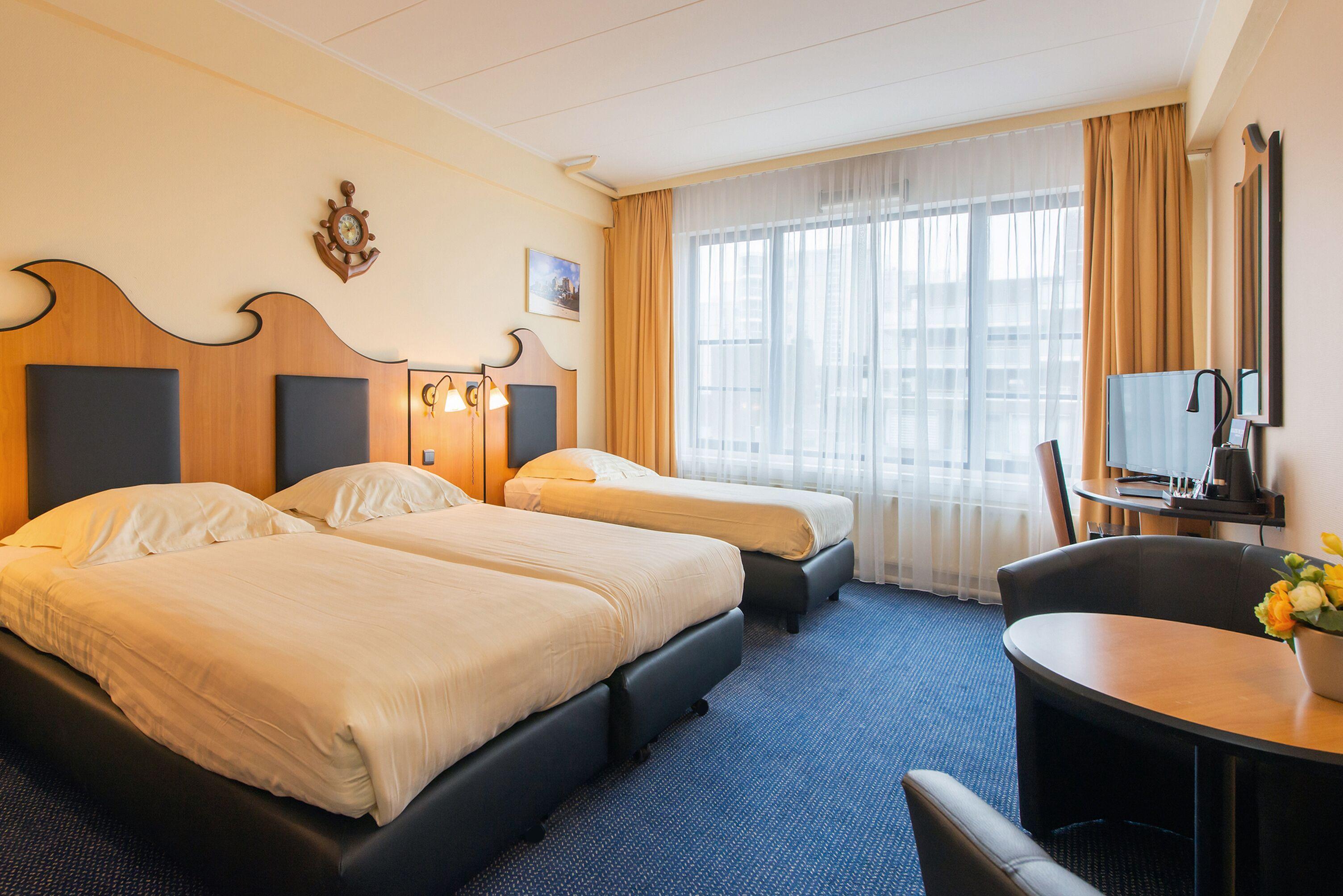 Badhotel Scheveningen Hotel 3*